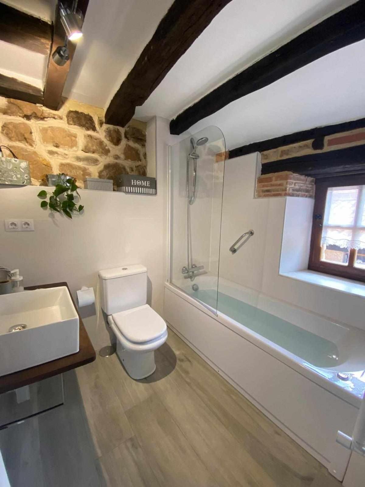 Casa Parejas La Casa De Quintanilla 1 Pensionat Quintanilla las Torres Exteriör bild